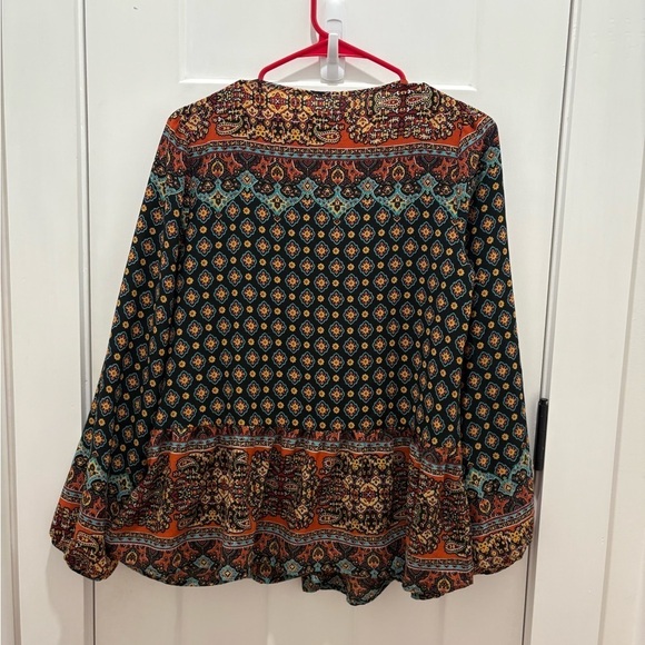 Hannah Women’s Top Size S Geometric Design Peasant Prairie - Picture 2 of 6